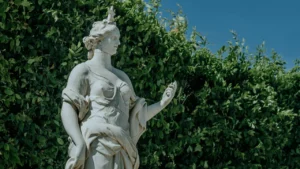 Czym jest ogród francuski? Definicja i cechy